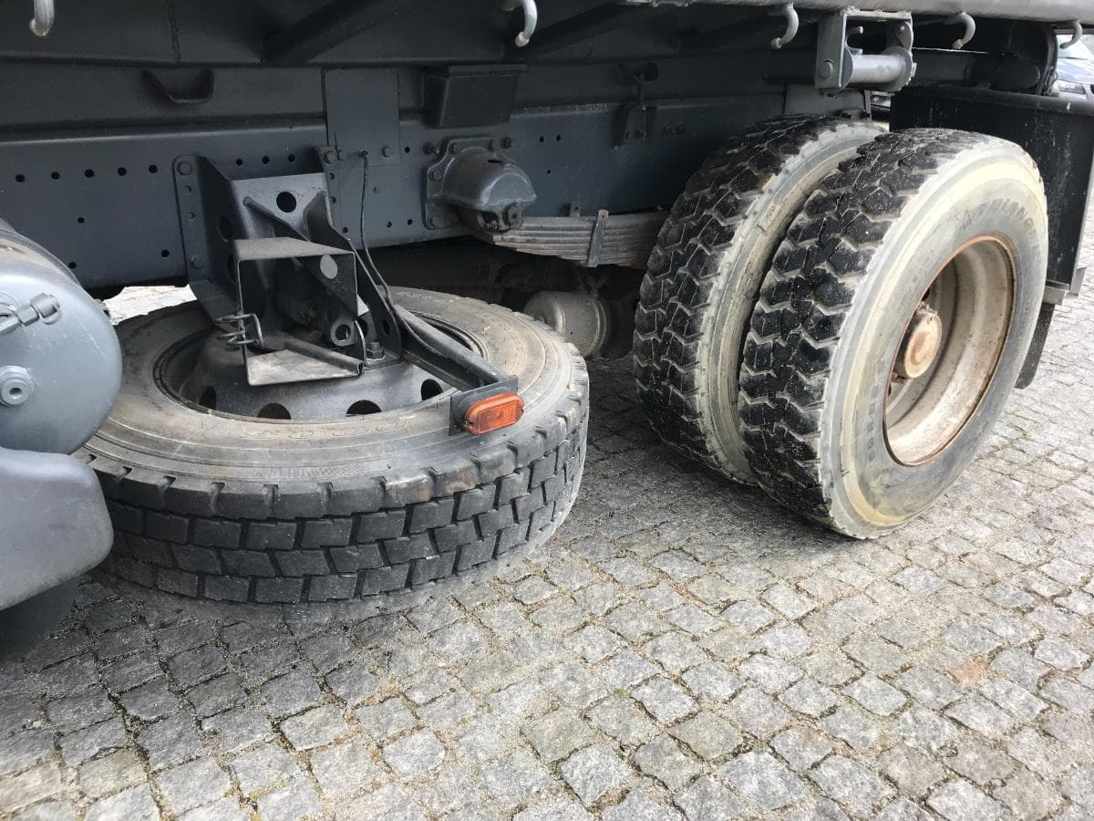 Camião Tribasculante Renault 270 DCI · Ano 2002 — imagen 15