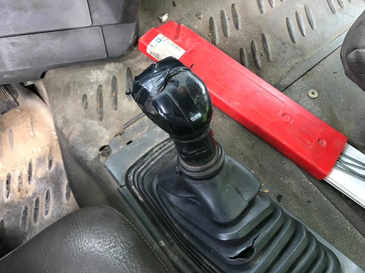 Camião Tribasculante Renault 270 DCI · Ano 2002 — imagen 20