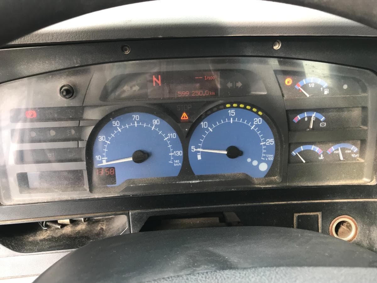 Camião Tribasculante Renault 270 DCI · Ano 2002 — imagen 21