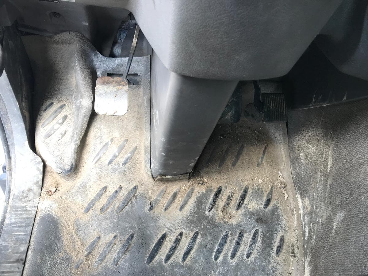 Camião Tribasculante Renault 270 DCI · Ano 2002 — imagen 22