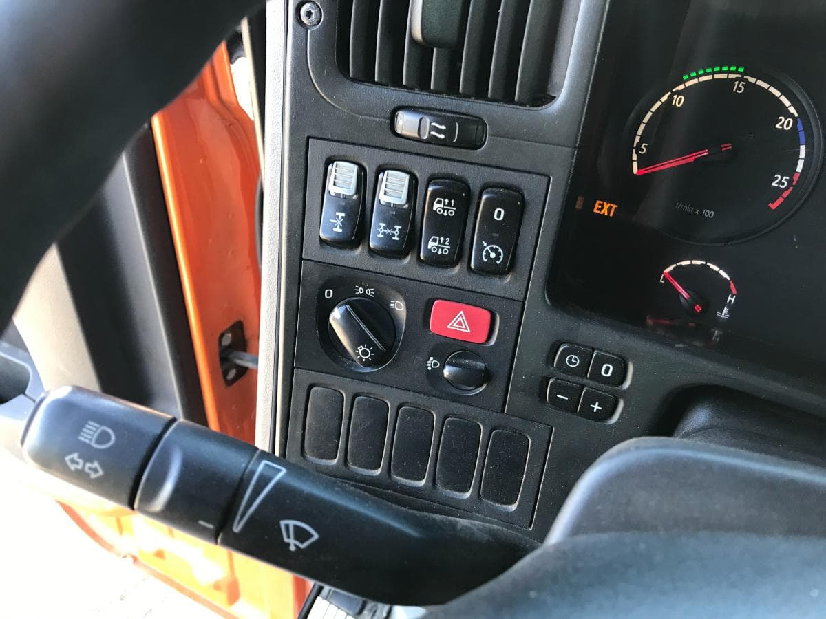 Scania 6x4 R500, com Grua Palfinger BK 30000 · Ano 2009 — imagen 23