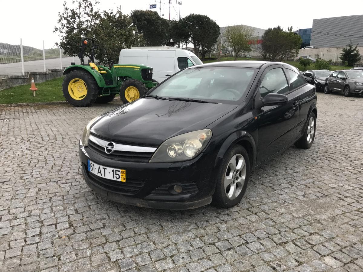 Opel Astra 1.7TDCI GTC · Ano 2005 61-AT-15 — imagem 3