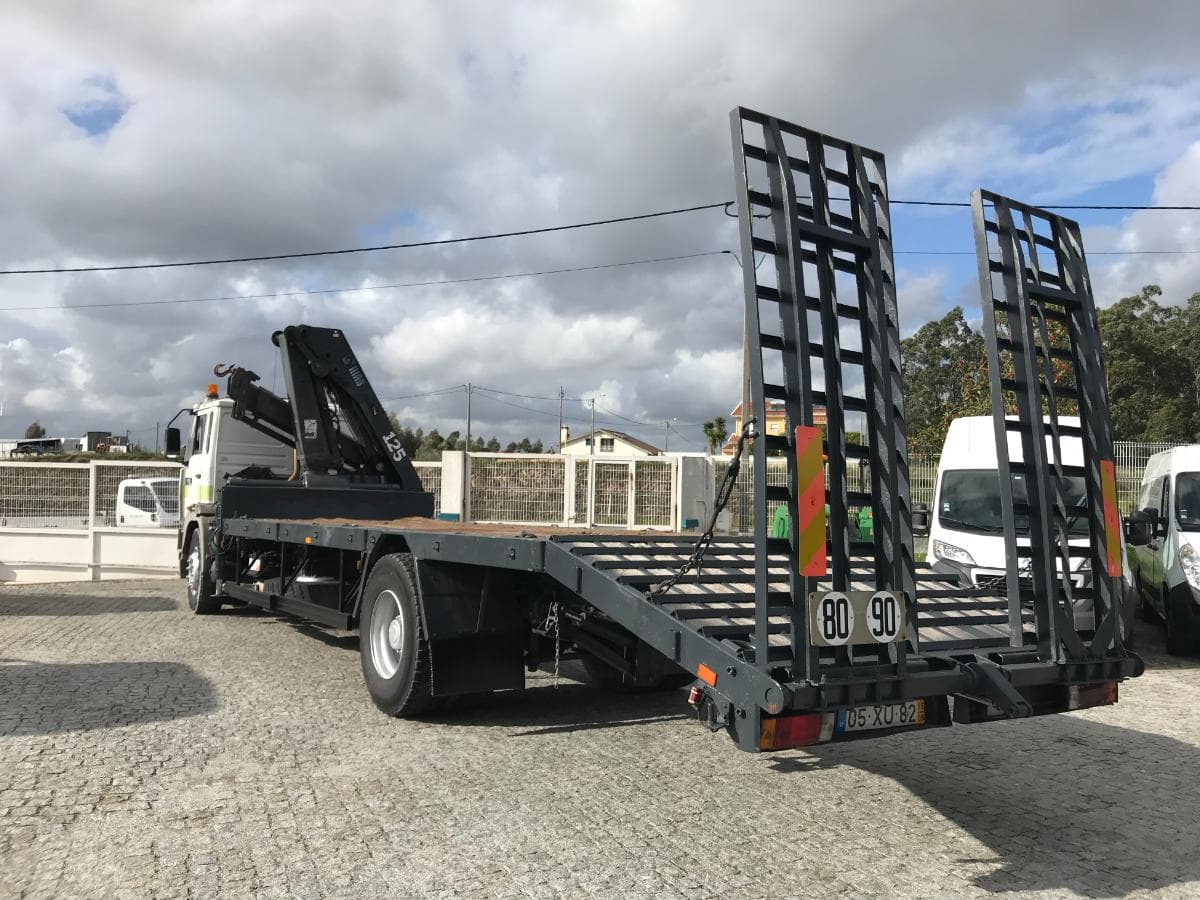 Camião Renault Com Grua Hiab e Rampas · Ano 1995 — imagem 6