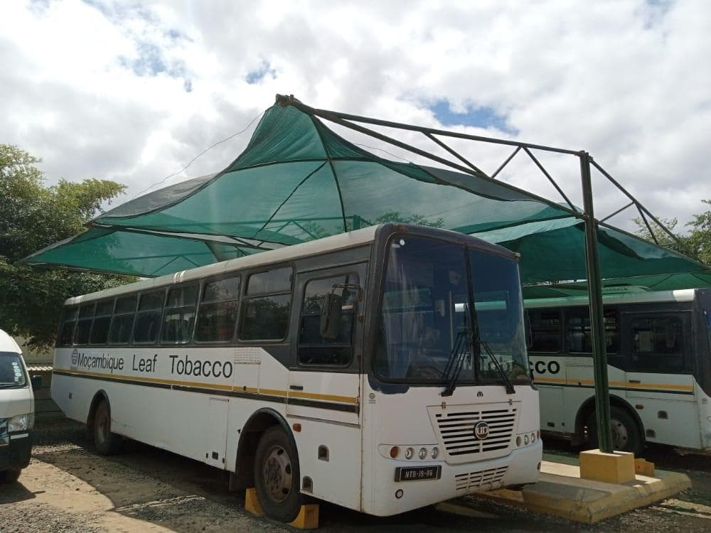 Tete - Autocarro Nissan UD · — imagen 1