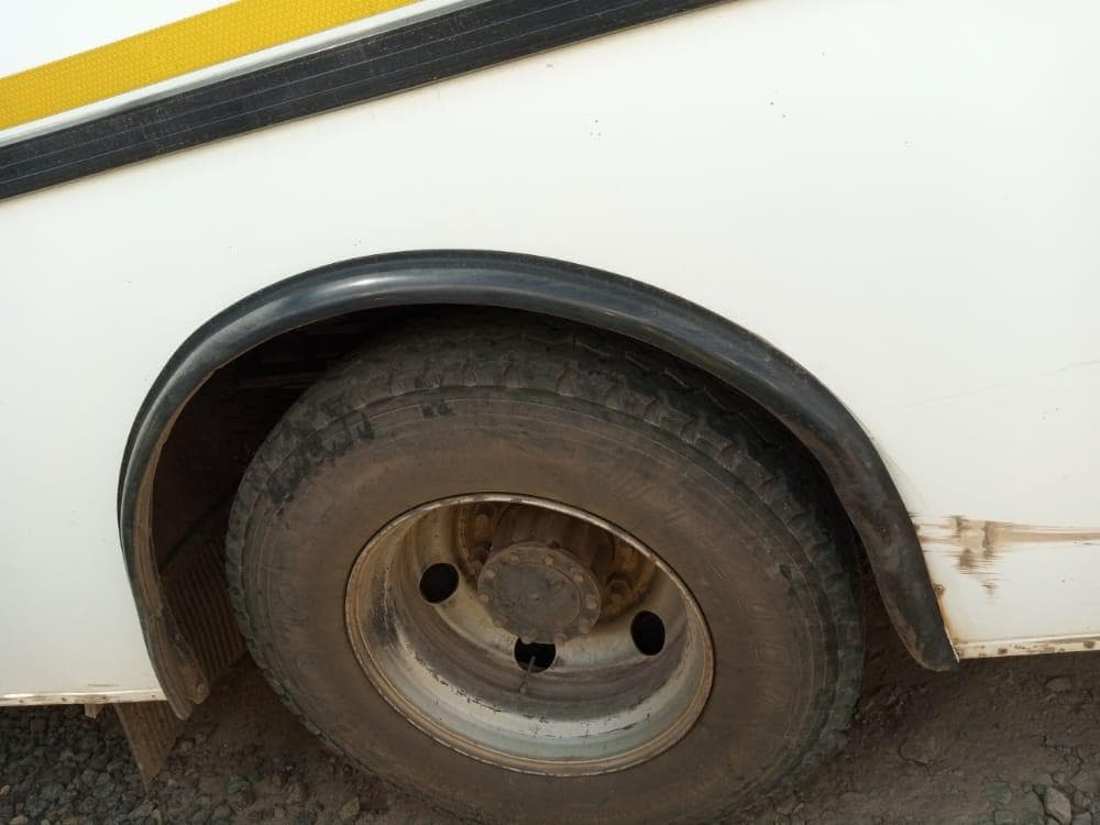 Tete - Autocarro Nissan UD · — imagen 17