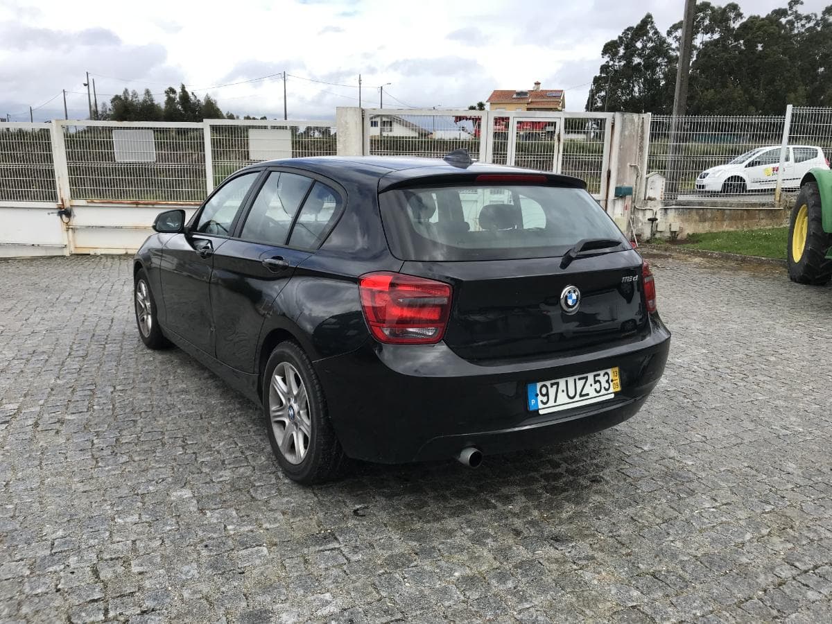 BMW 116D · Ano 2013 — imagem 4