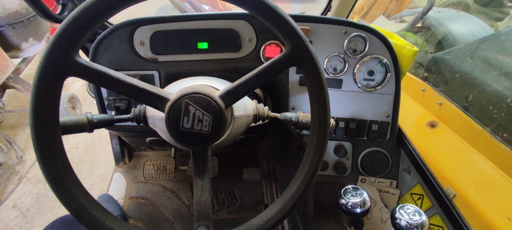 Telescópica JCB 535 — imagem 11