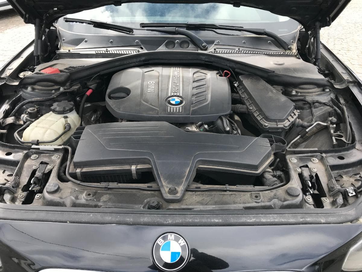 BMW 116D · Ano 2013 — imagem 8