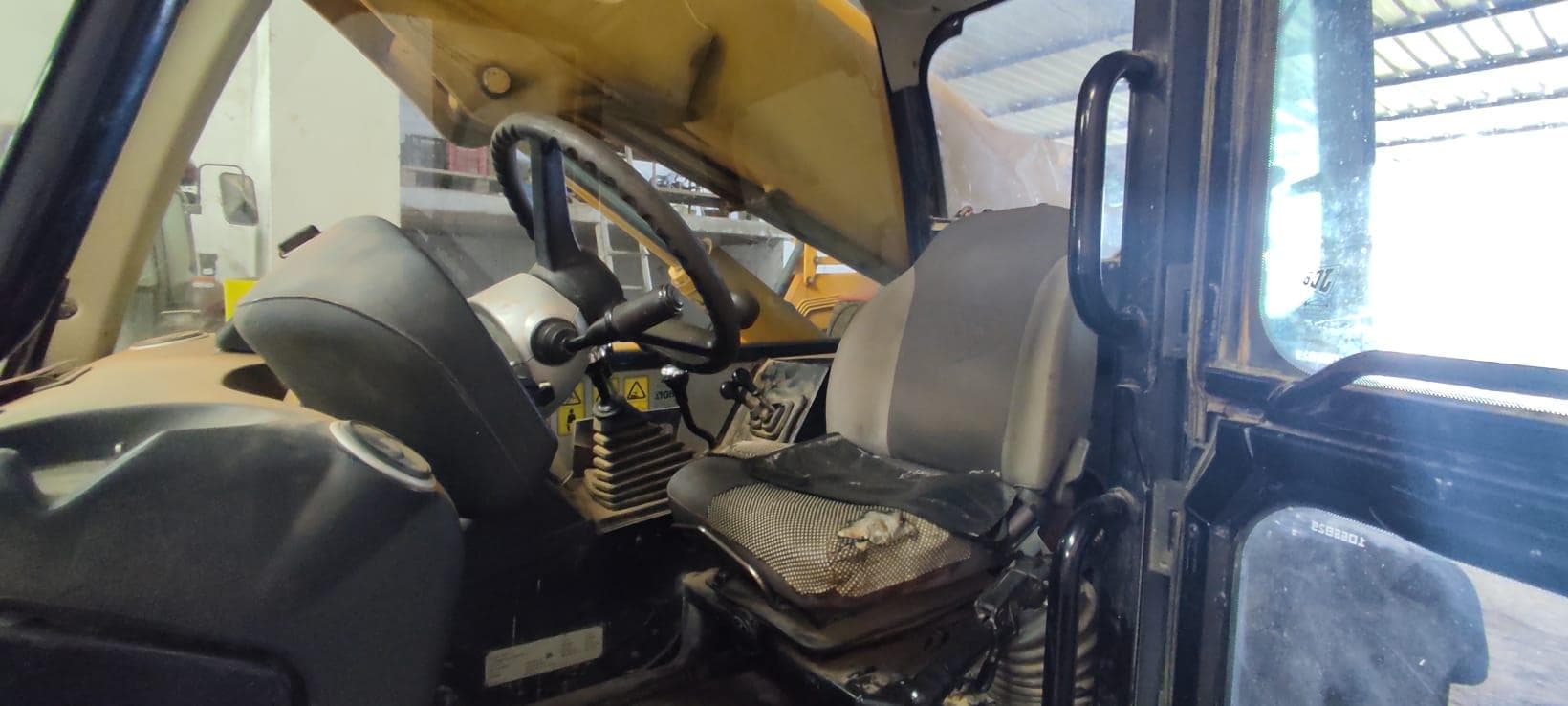 Telescópica JCB 535 — imagem 9