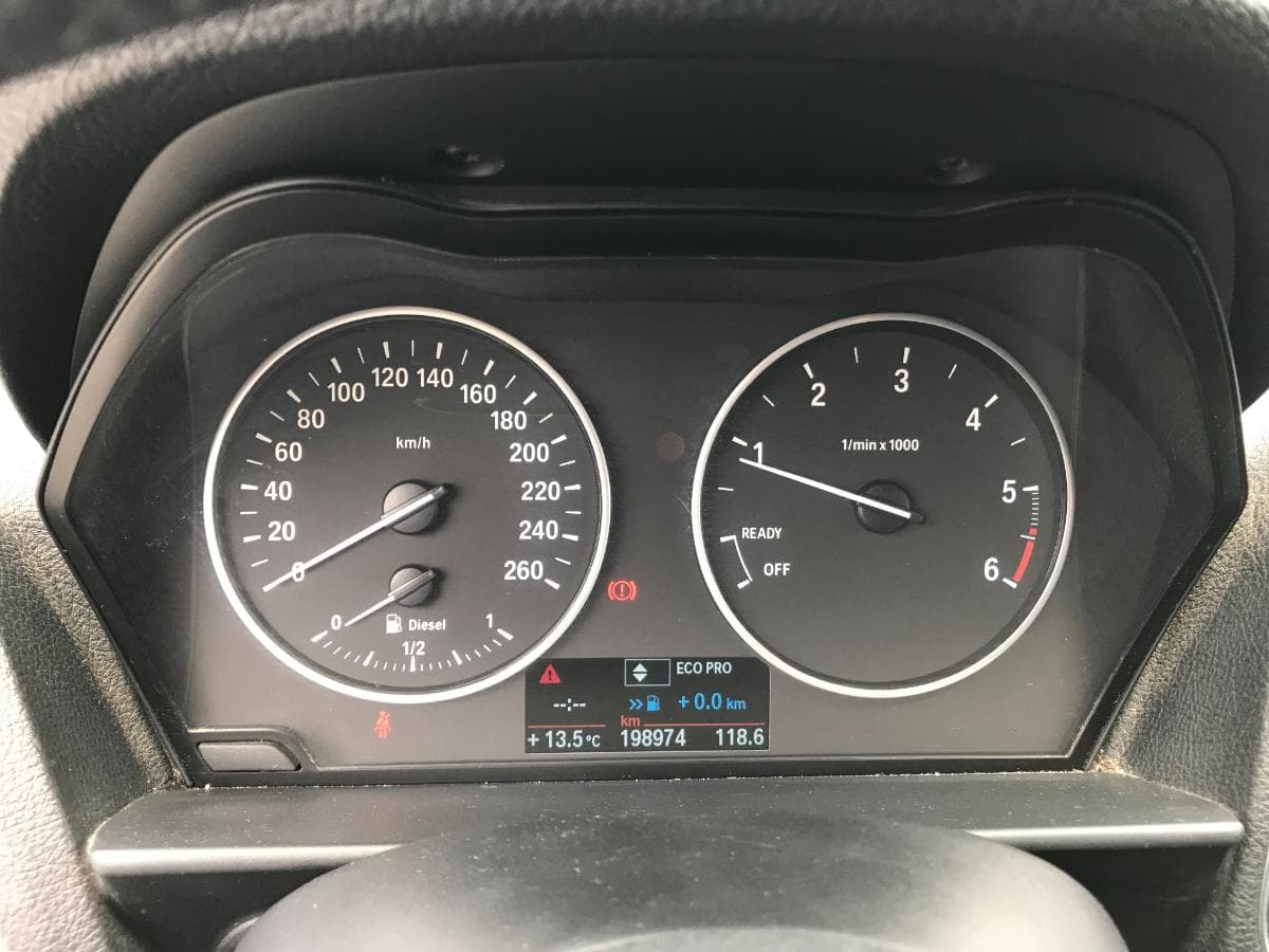 BMW 116D · Ano 2013 — imagem 24