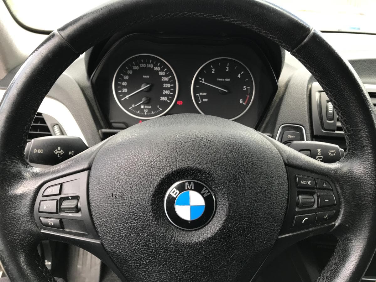 BMW 116D · Ano 2013 — imagem 28