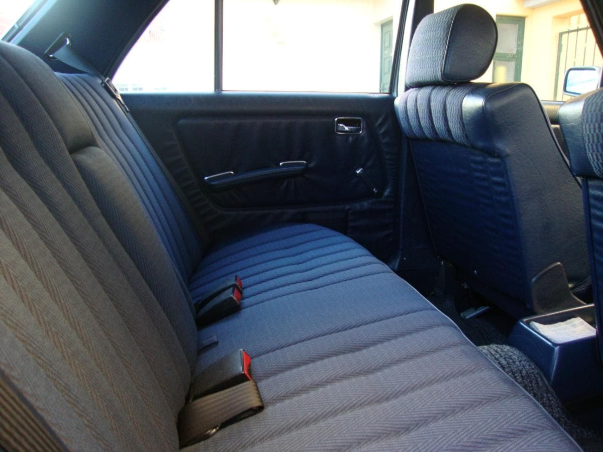 Mercedes-Benz 240 D — imagem 7
