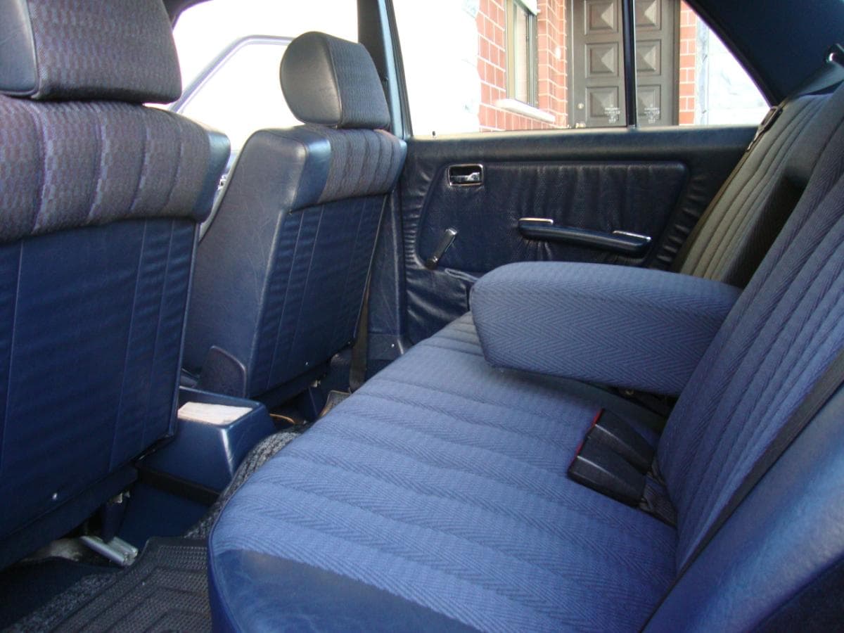 Mercedes-Benz 240 D — imagem 8