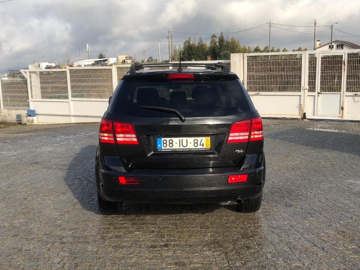 Dodge Journey MPV 2.0 CRD · Ano 2010 — imagem 7