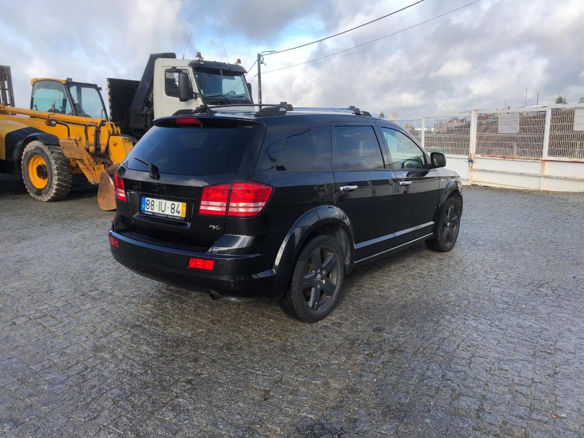 Dodge Journey MPV 2.0 CRD · Ano 2010 — imagem 13