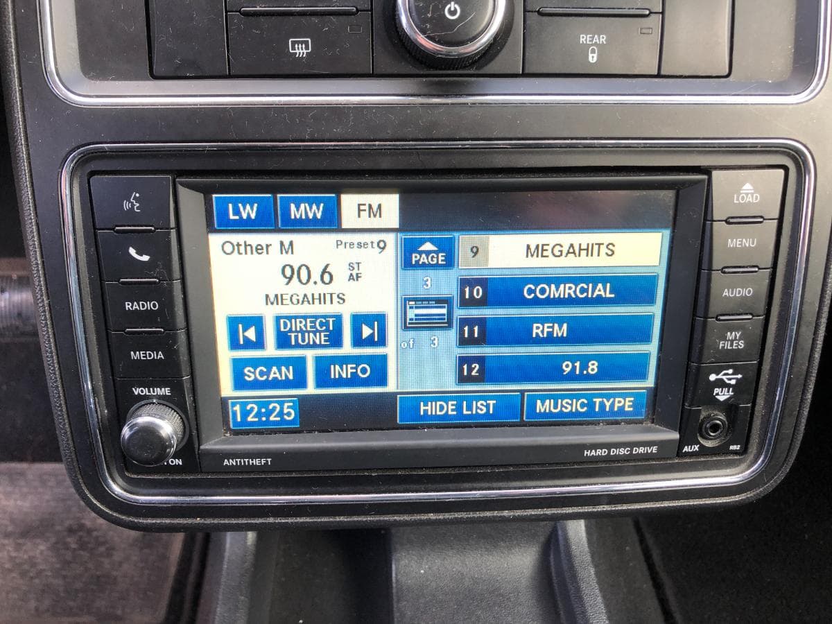 Dodge Journey MPV 2.0 CRD · Ano 2010 — imagem 27
