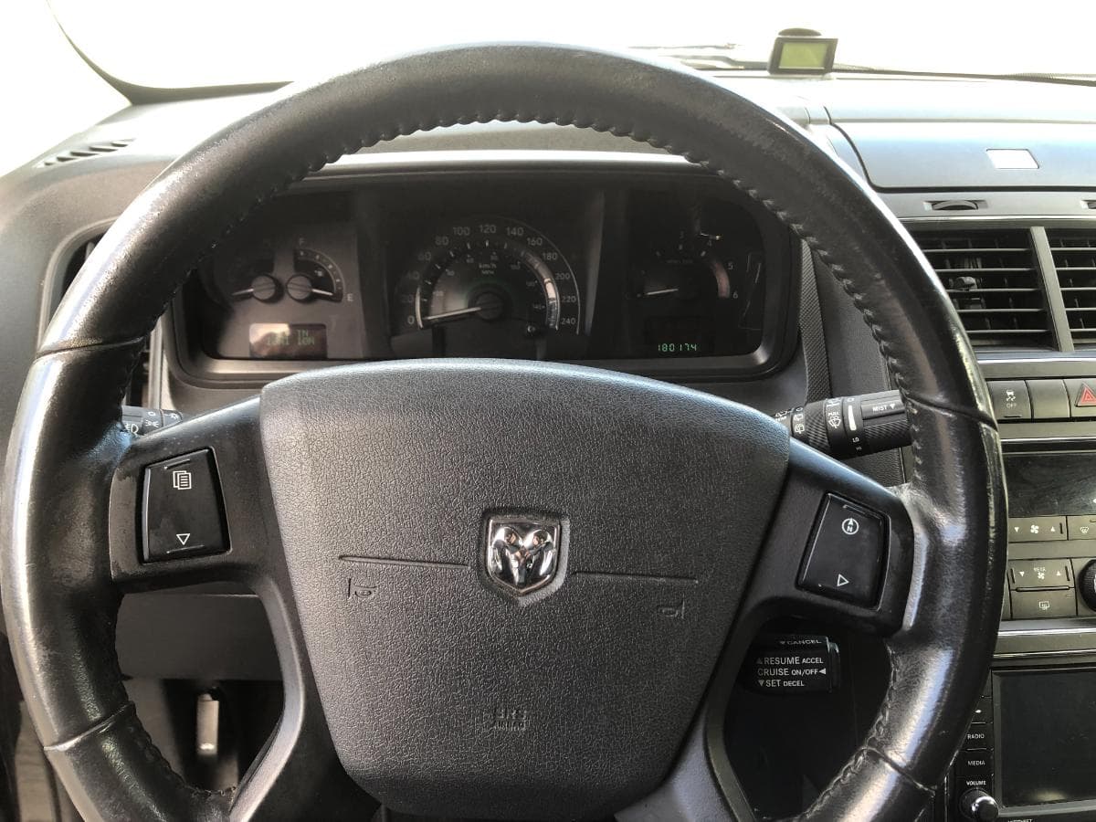 Dodge Journey MPV 2.0 CRD · Ano 2010 — imagem 36