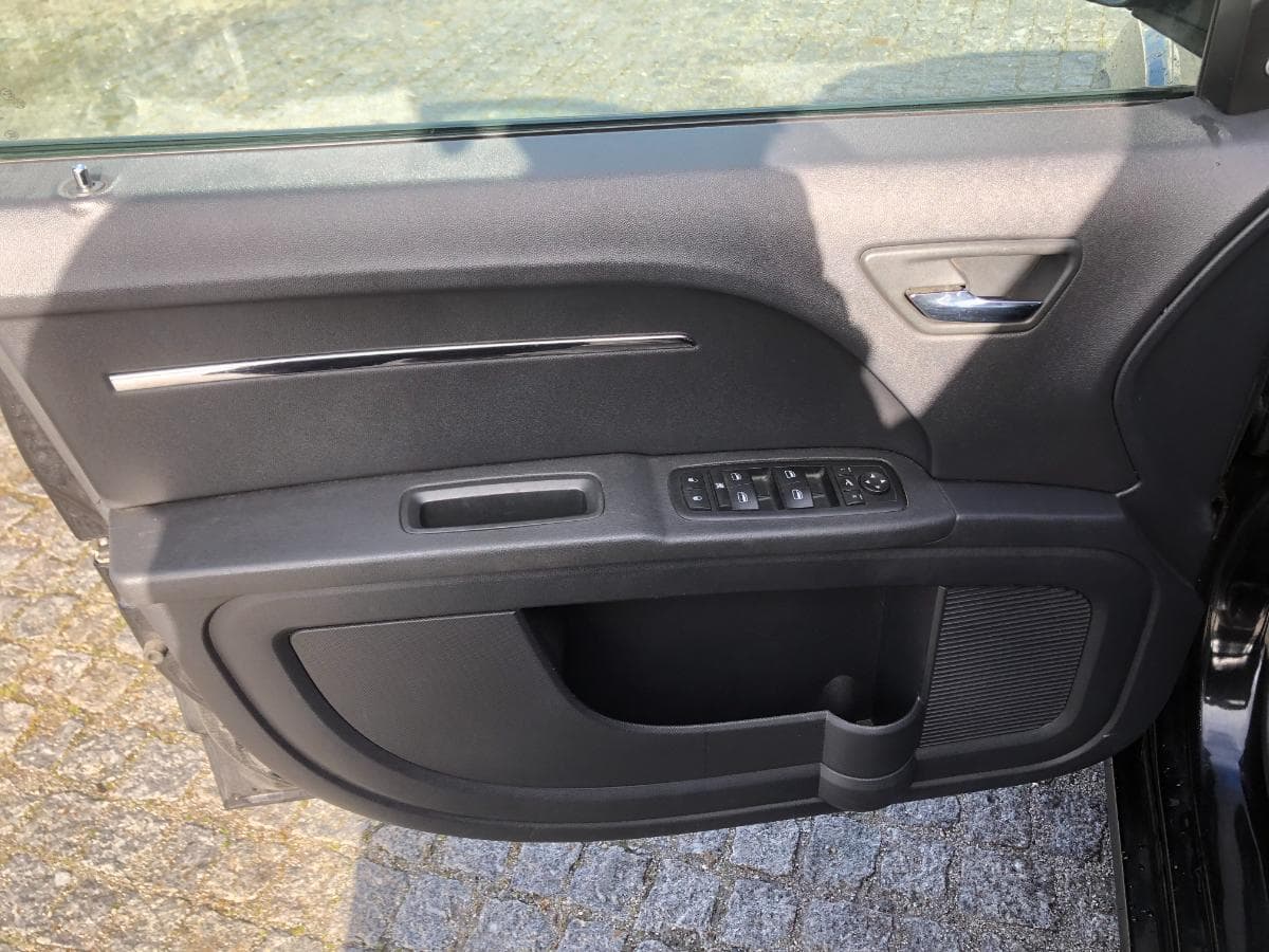 Dodge Journey MPV 2.0 CRD · Ano 2010 — imagem 48