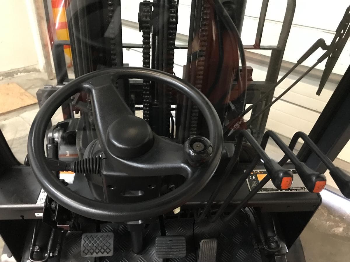 Empilhador Doosan D30 G 3000Kg — imagem 8