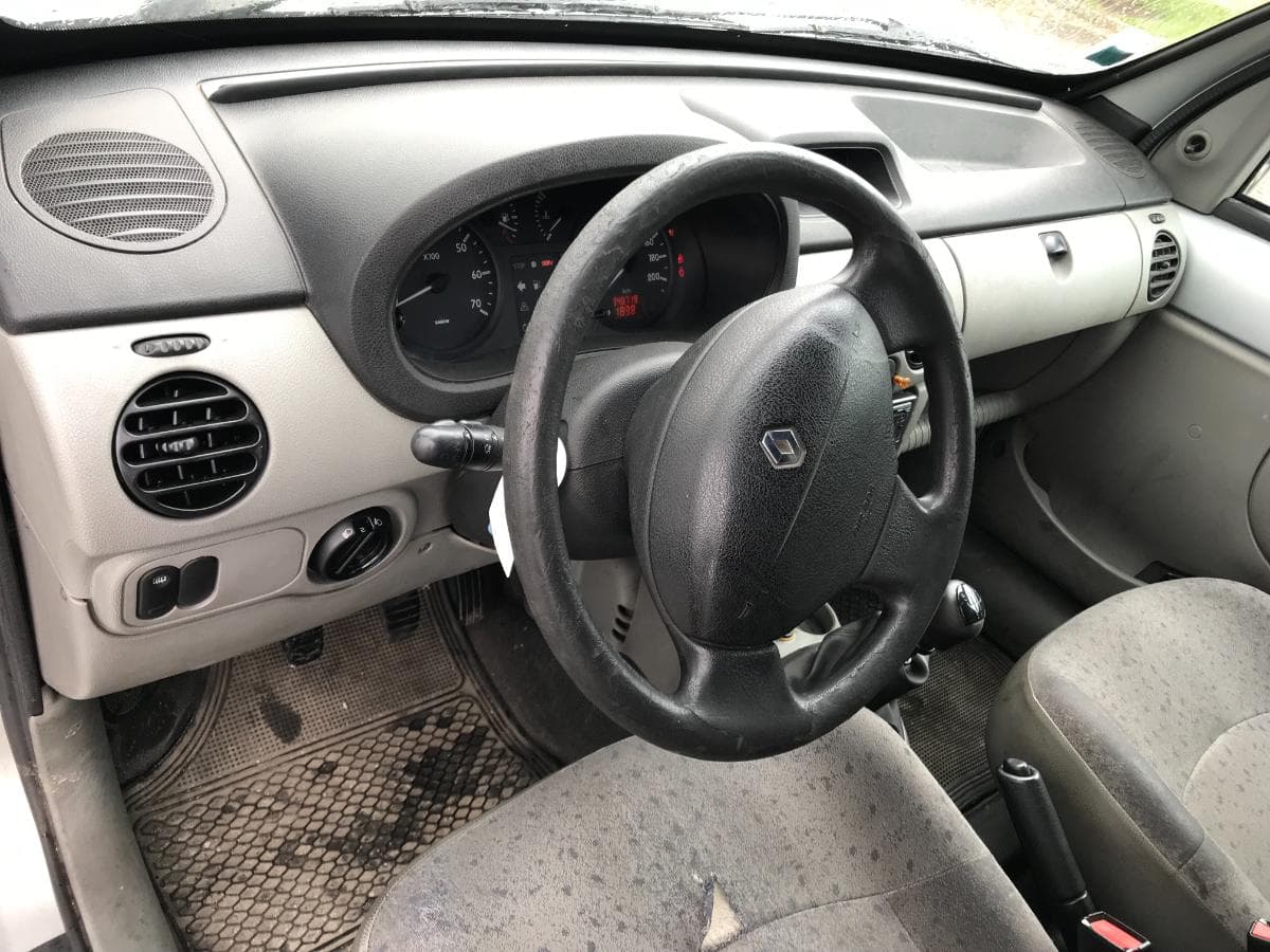 Renault Kangoo 1.9 DCI · Ano 2003 — imagen 17