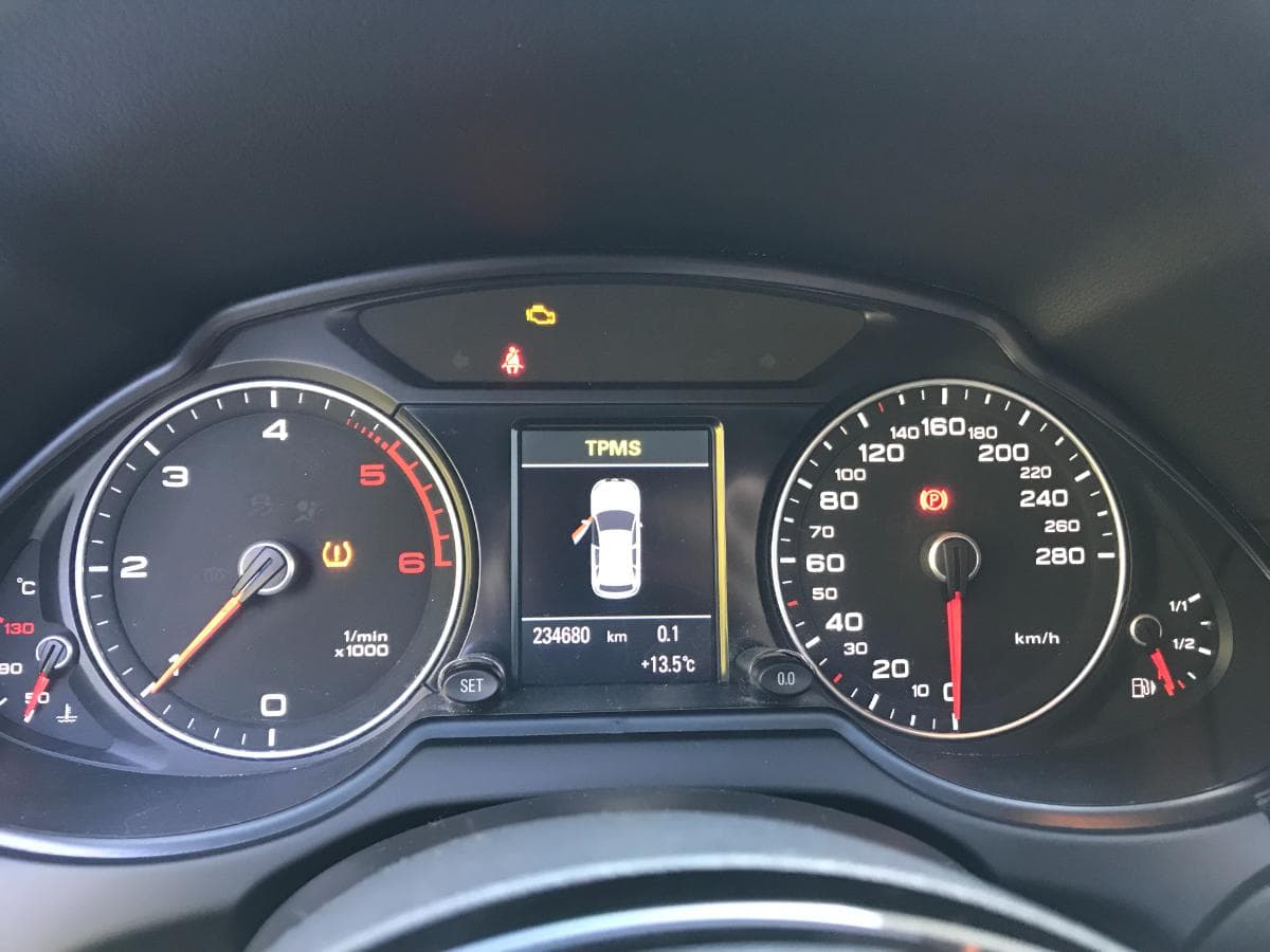Audi Q5 2.0 TDI · Ano 2012 — imagem 23