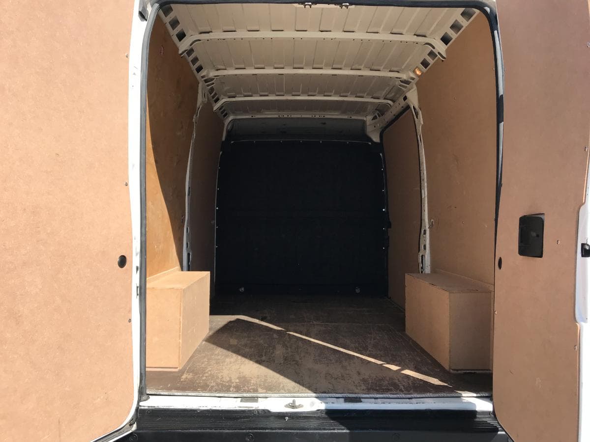 Peugeot Boxer 2.0 BlueHDI · Ano 2018 — imagem 9