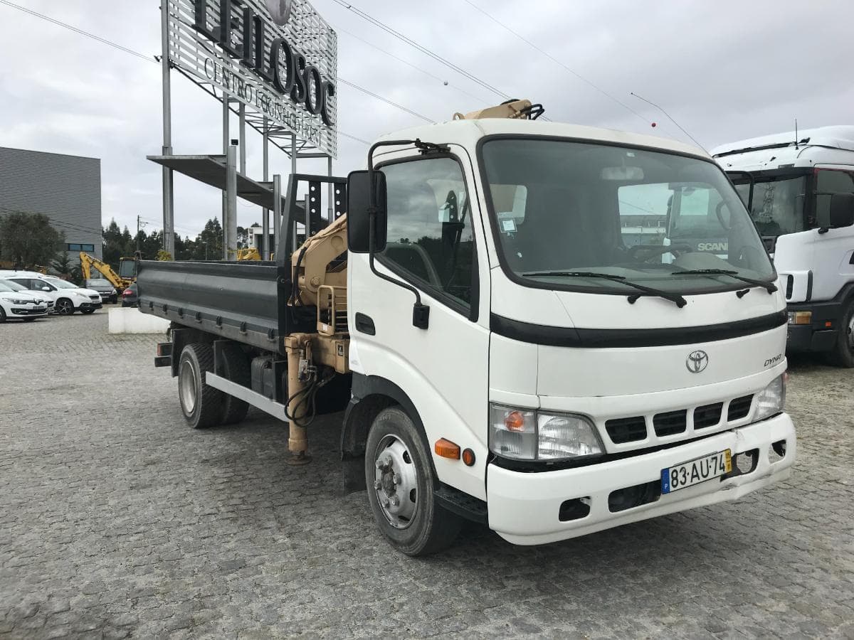Toyota Dyna Com Grua Acmat 6000 L2S · Ano 2005     83-AU-74 — imagem 1