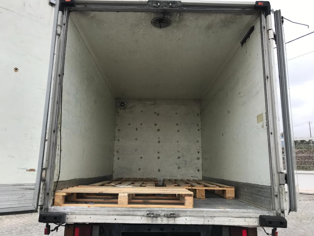 Isuzu NPR 65 Frigorifica · Ano 1996 — imagen 6