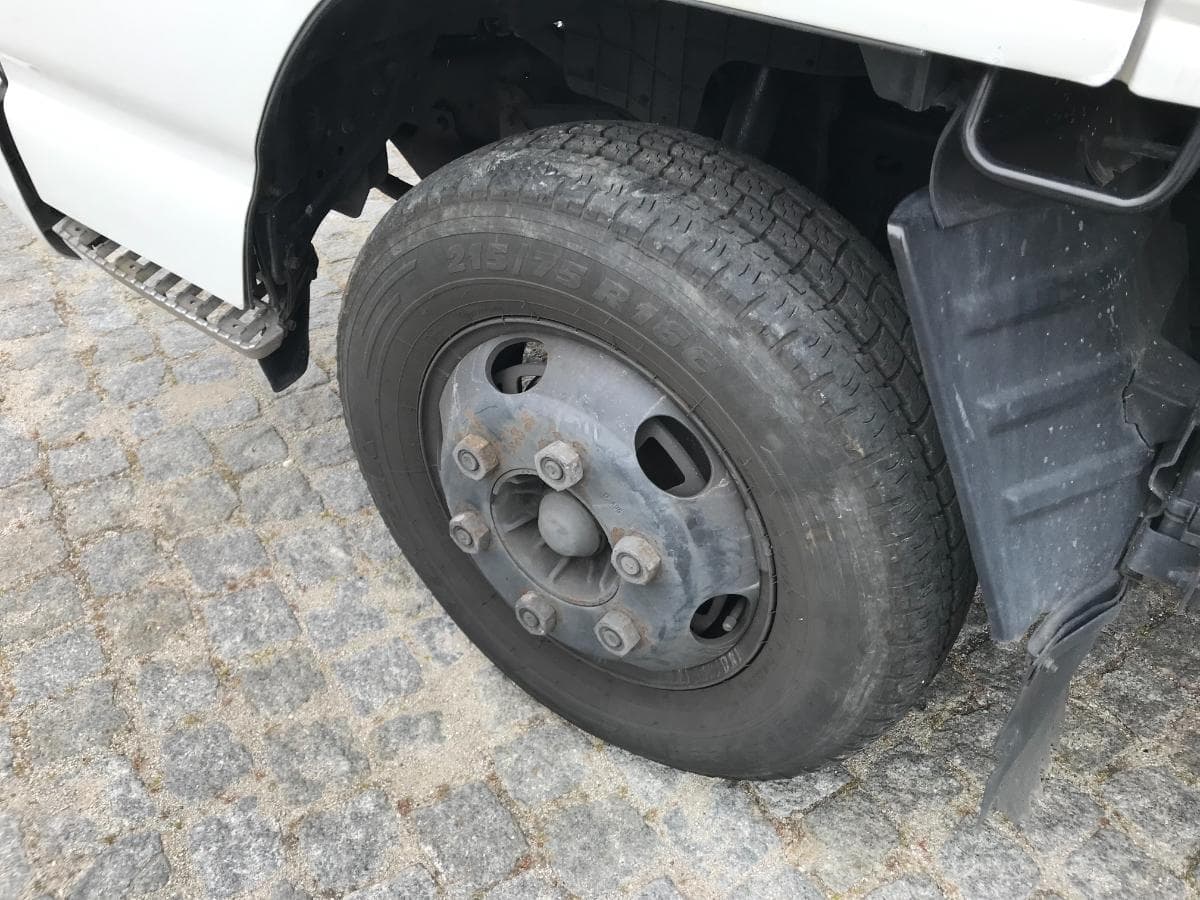 Isuzu NPR 65 Frigorifica · Ano 1996 — imagen 11