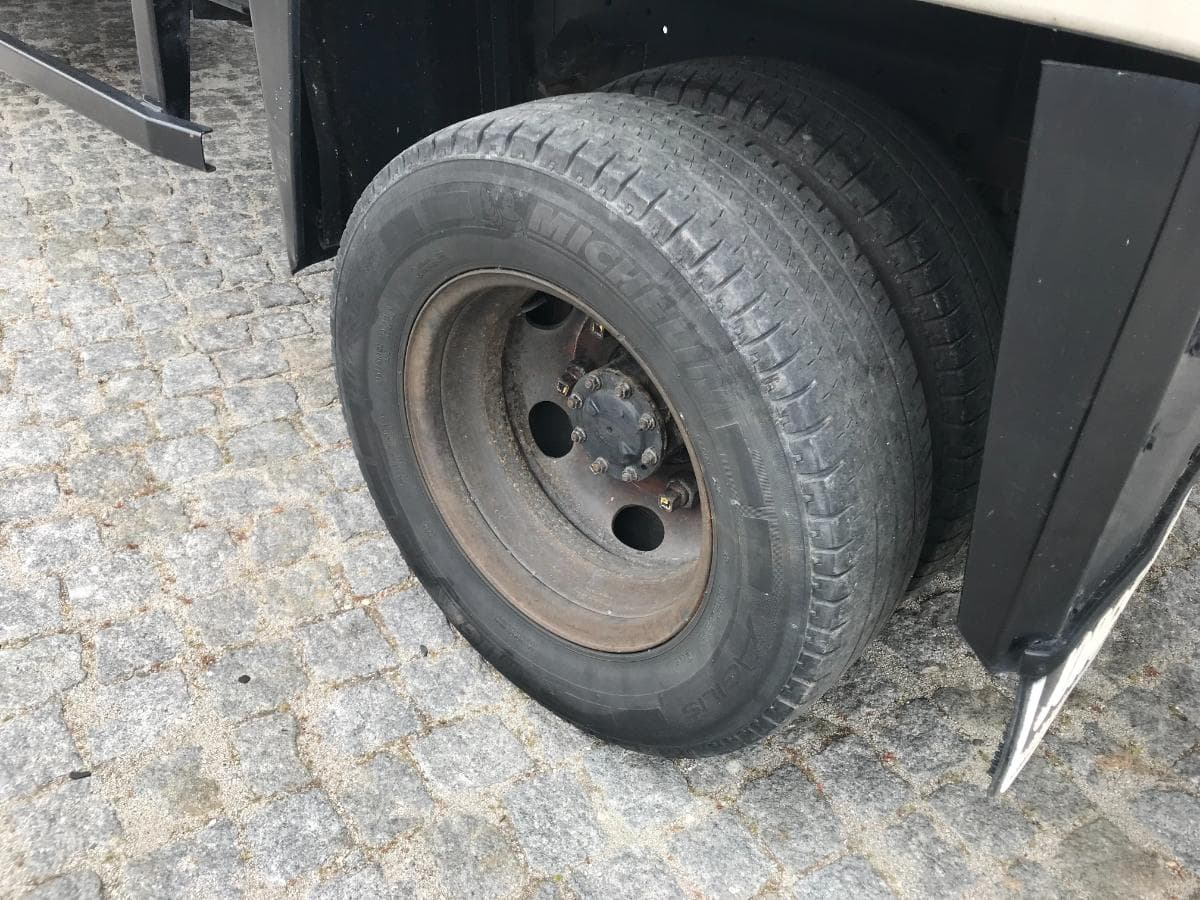 Isuzu NPR 65 Frigorifica · Ano 1996 — imagen 13