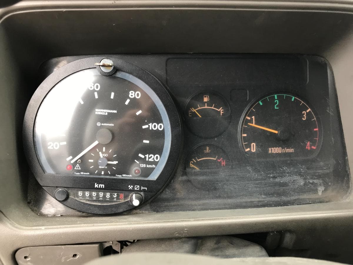 Isuzu NPR 65 Frigorifica · Ano 1996 — imagen 20