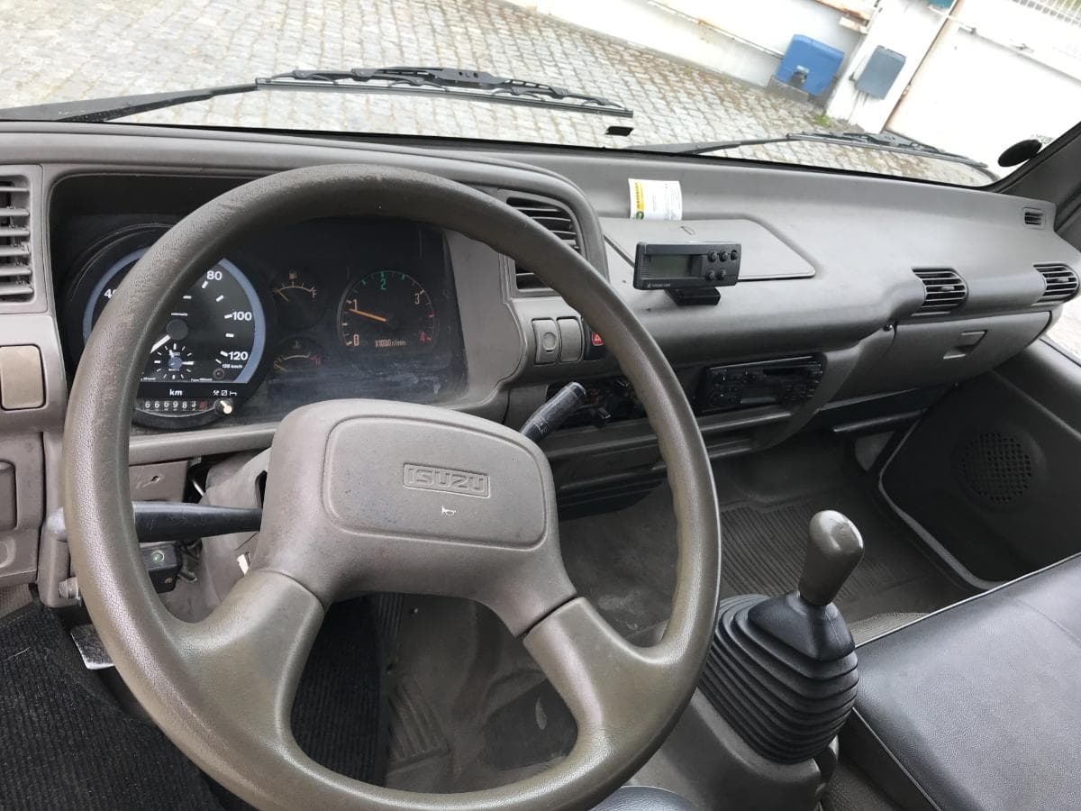 Isuzu NPR 65 Frigorifica · Ano 1996 — imagen 21