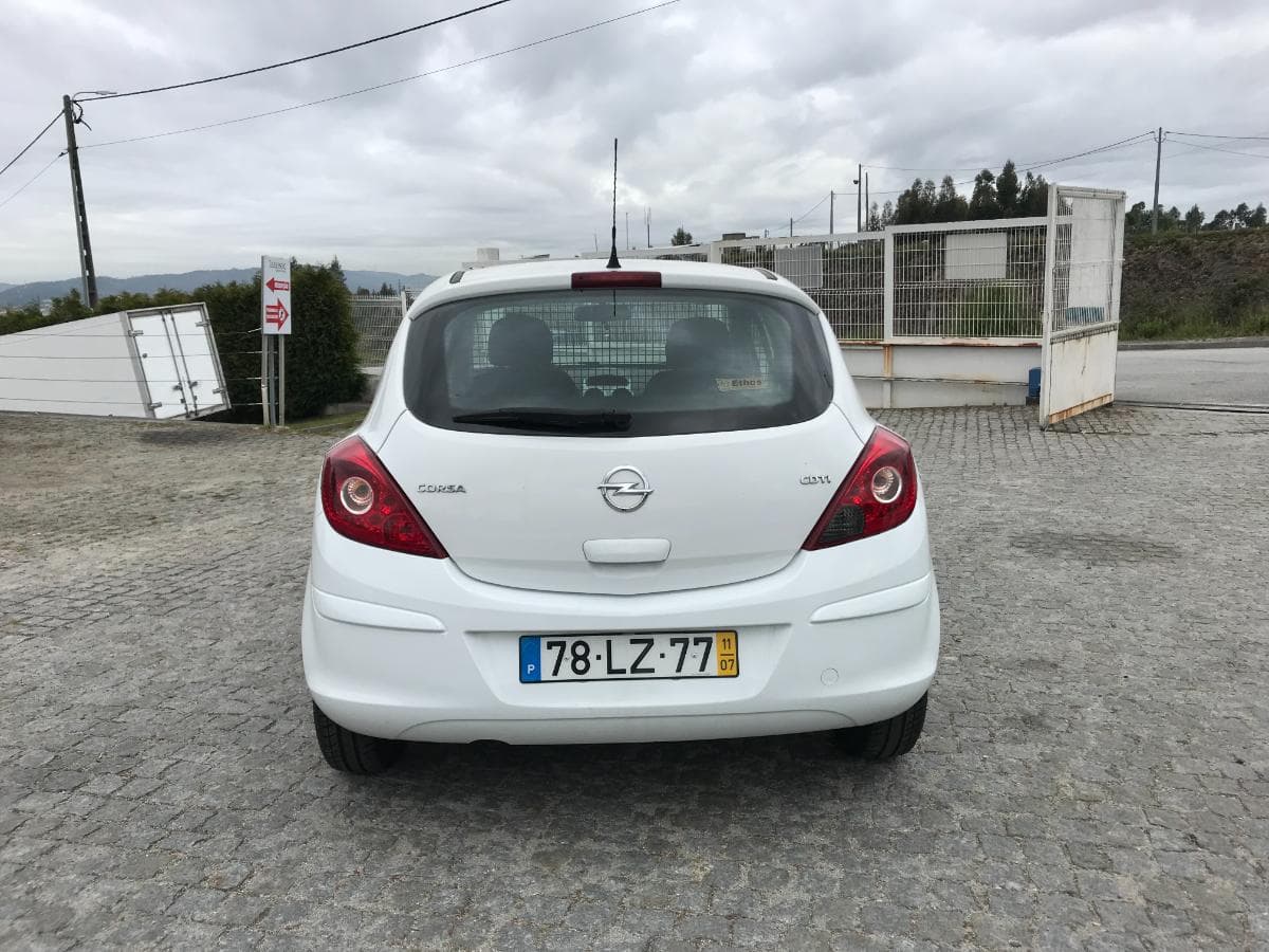Opel Corsa 1.3 CDTI · Ano 2011 — imagen 5