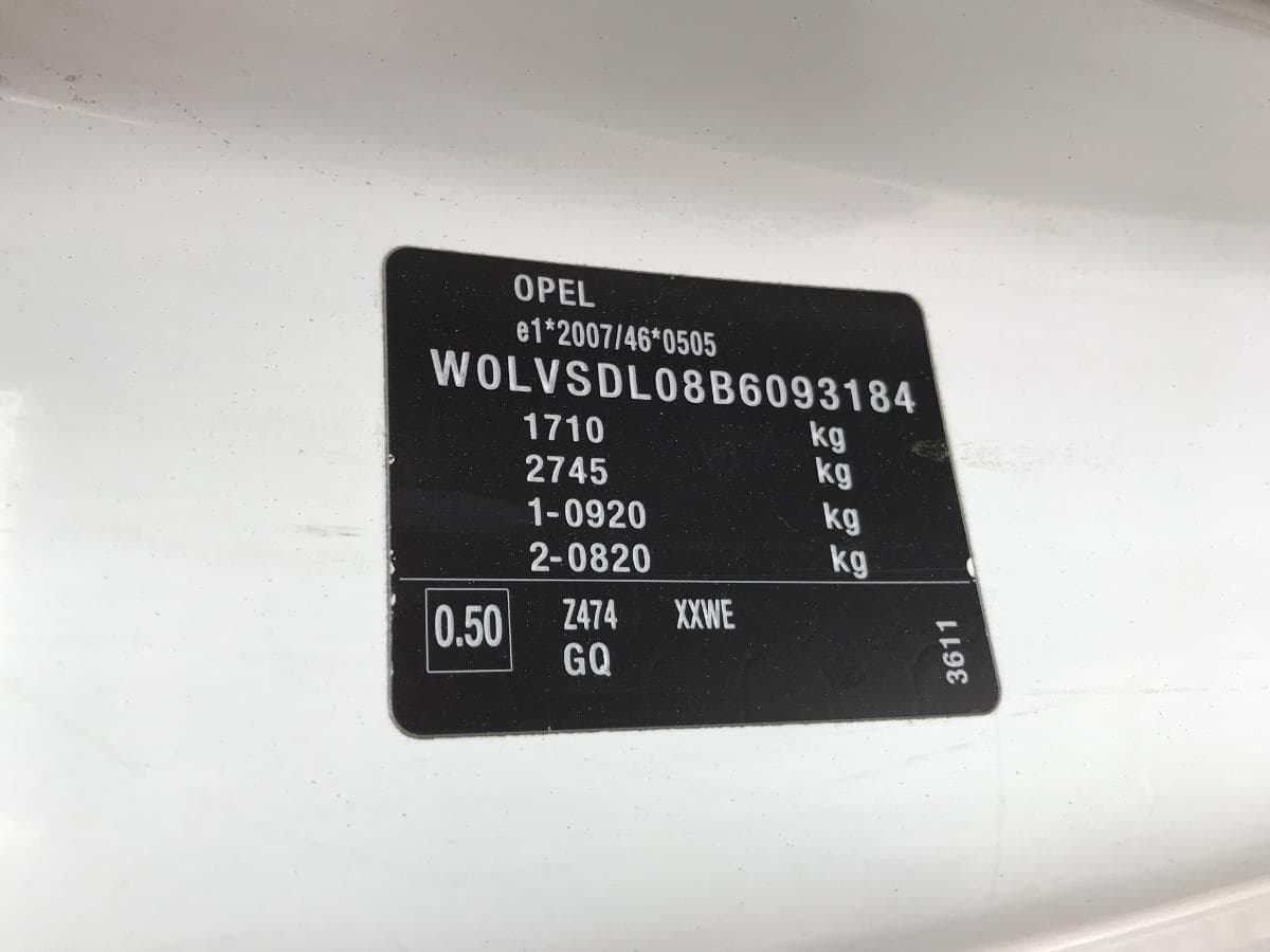 Opel Corsa 1.3 CDTI · Ano 2011 — imagen 9