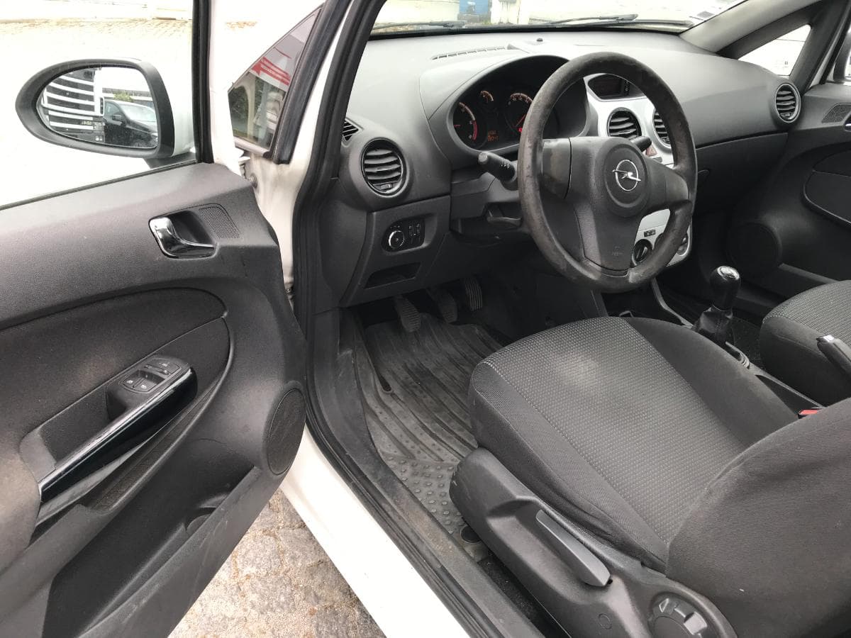 Opel Corsa 1.3 CDTI · Ano 2011 — imagen 15
