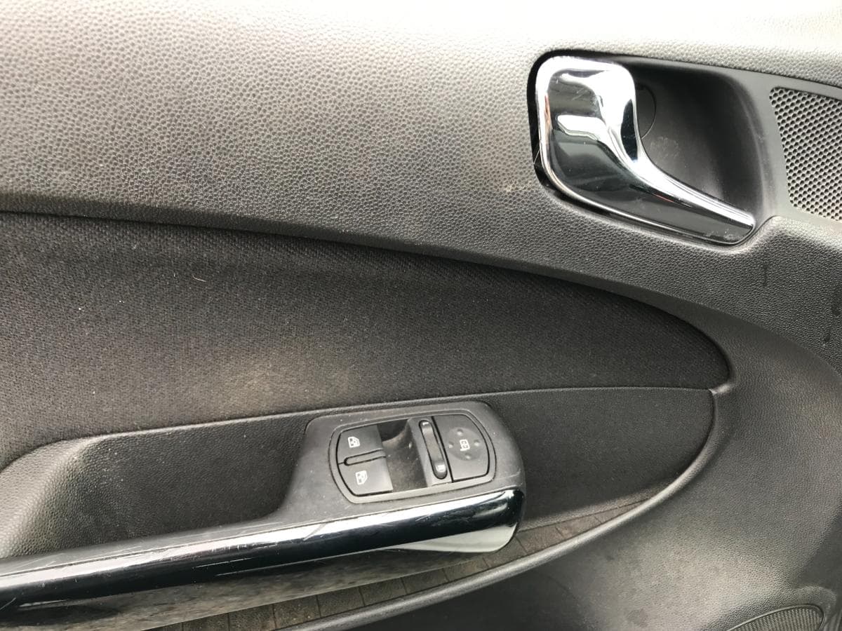 Opel Corsa 1.3 CDTI · Ano 2011 — imagen 24