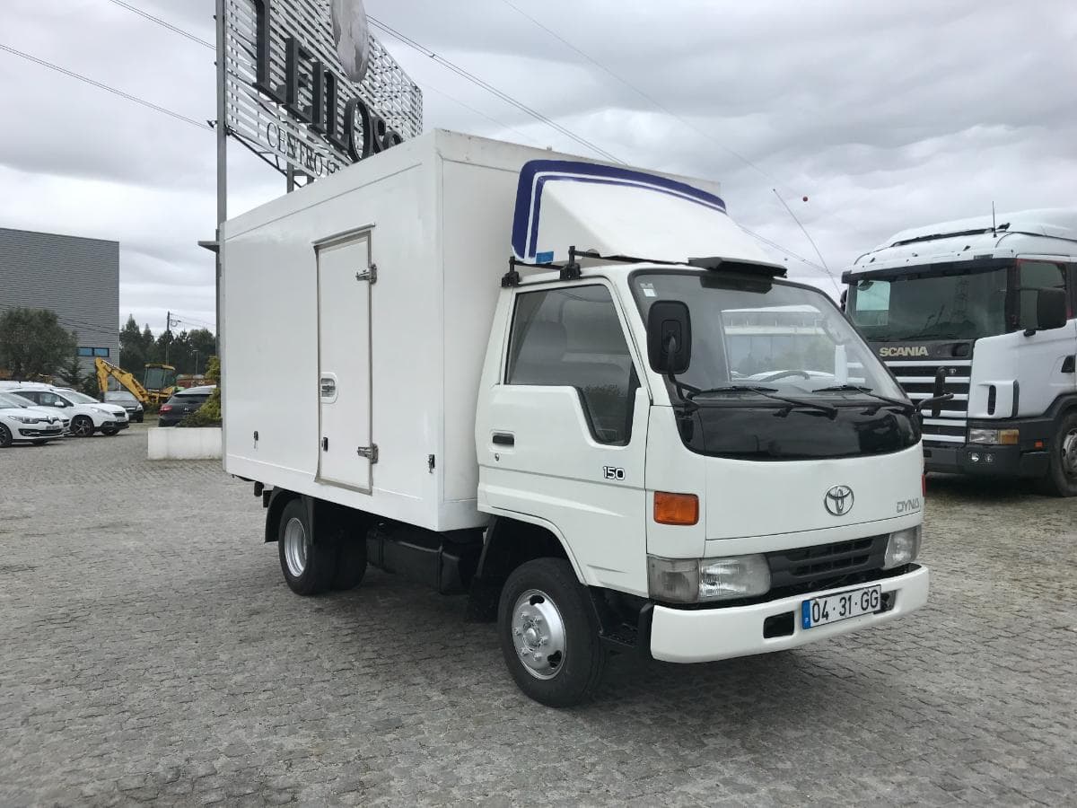 Toyota Dyna 150 · Ano 1996 — imagem 1