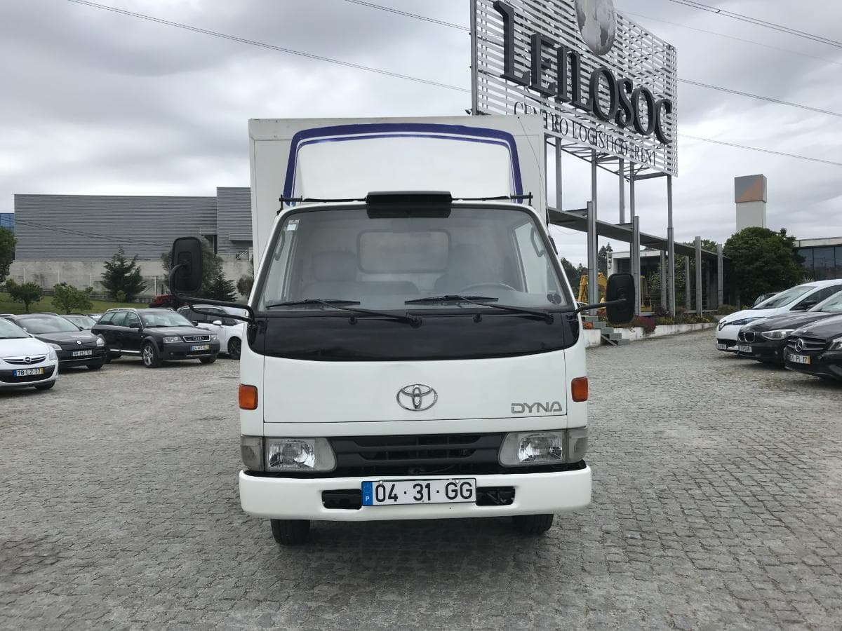 Toyota Dyna 150 · Ano 1996 — imagem 2