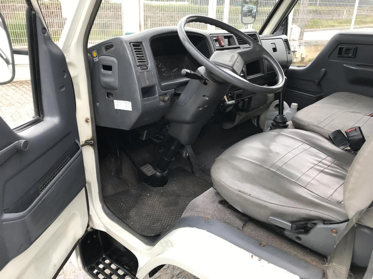 Toyota Dyna 150 · Ano 1996 — imagem 13