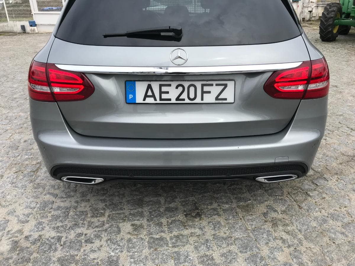 Mercedes-Benz C300 Bluetec Hybrid · Ano 2015 — imagem 8