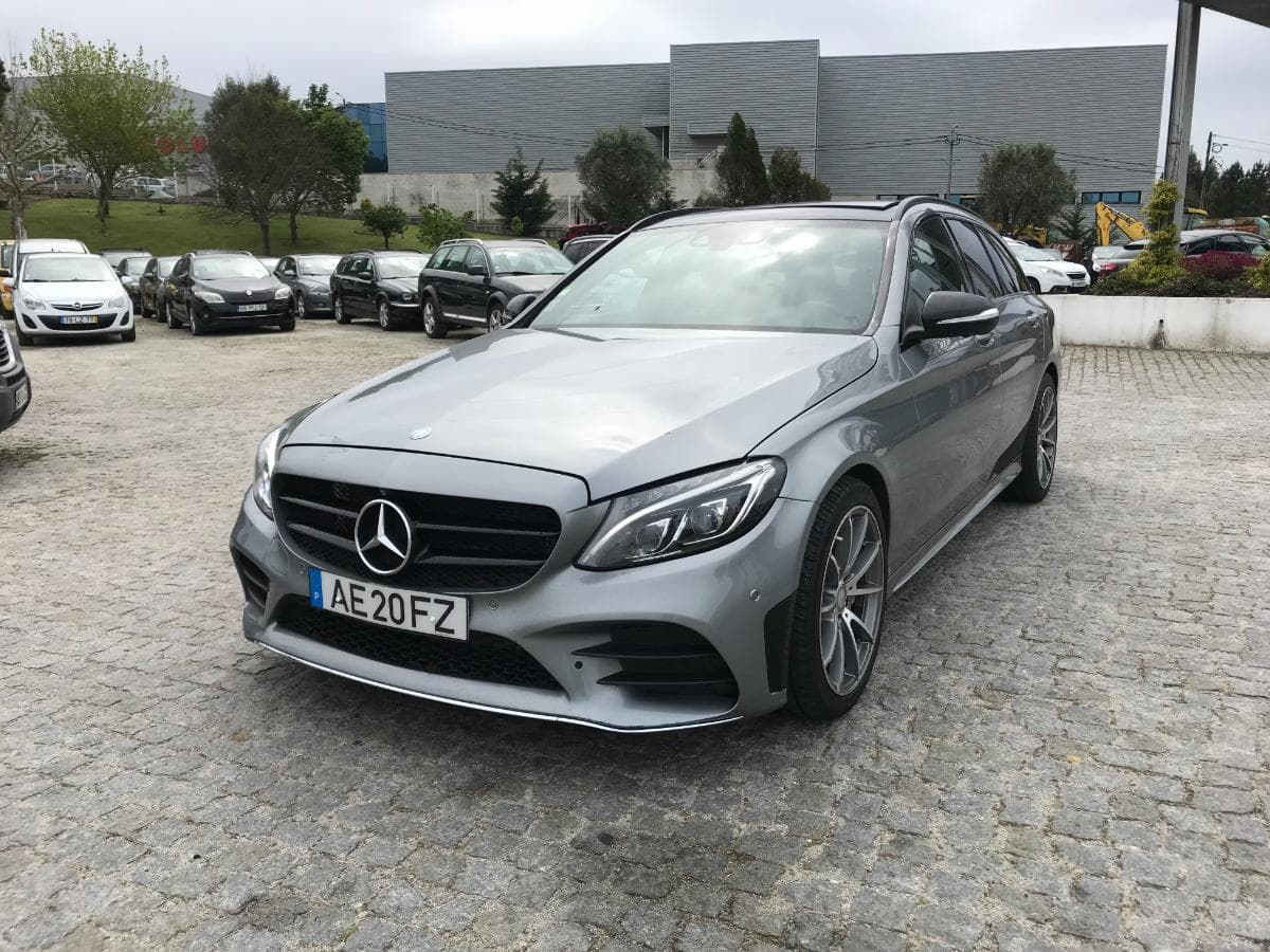 Mercedes-Benz C300 Bluetec Hybrid · Ano 2015 — imagem 4