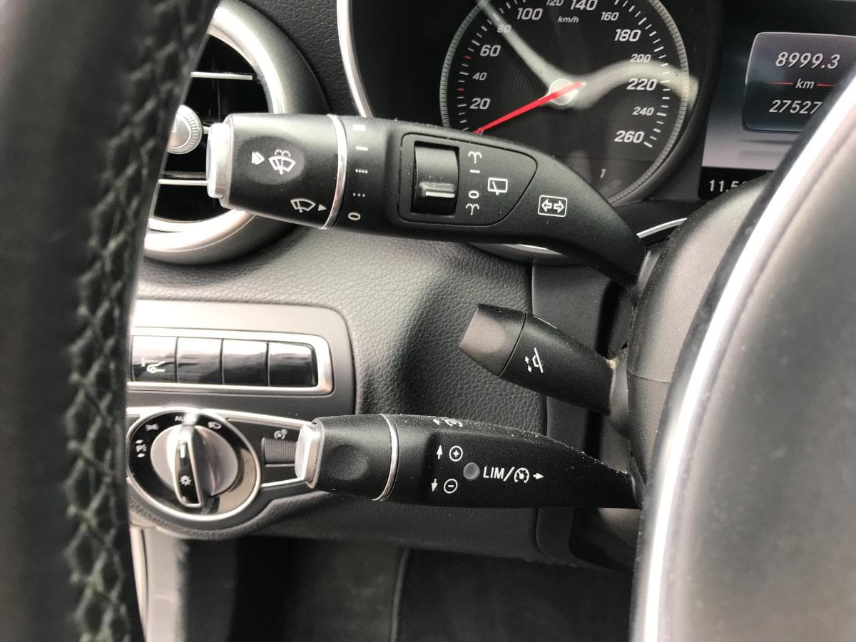 Mercedes-Benz C300 Bluetec Hybrid · Ano 2015 — imagem 27