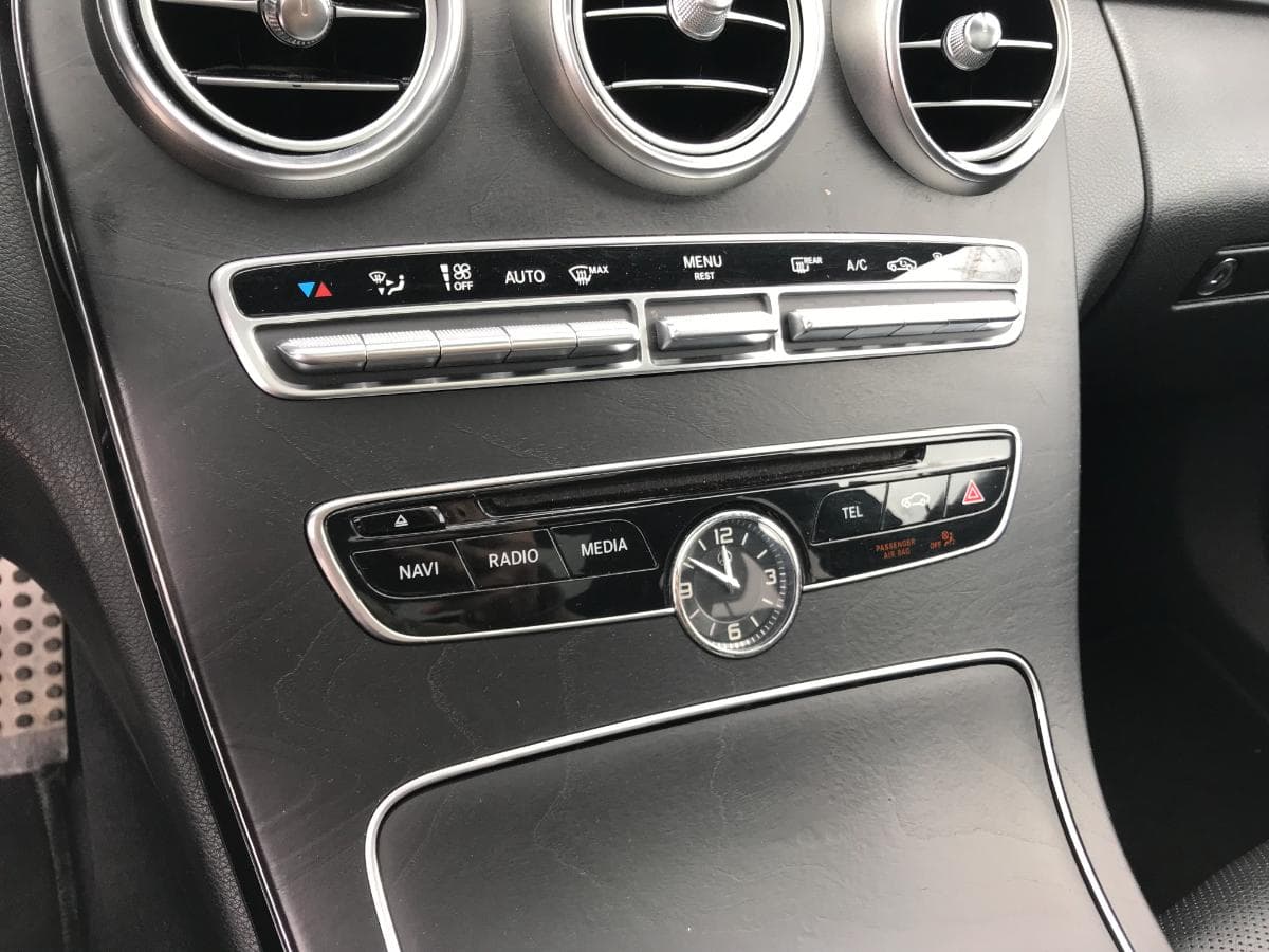 Mercedes-Benz C300 Bluetec Hybrid · Ano 2015 — imagem 30