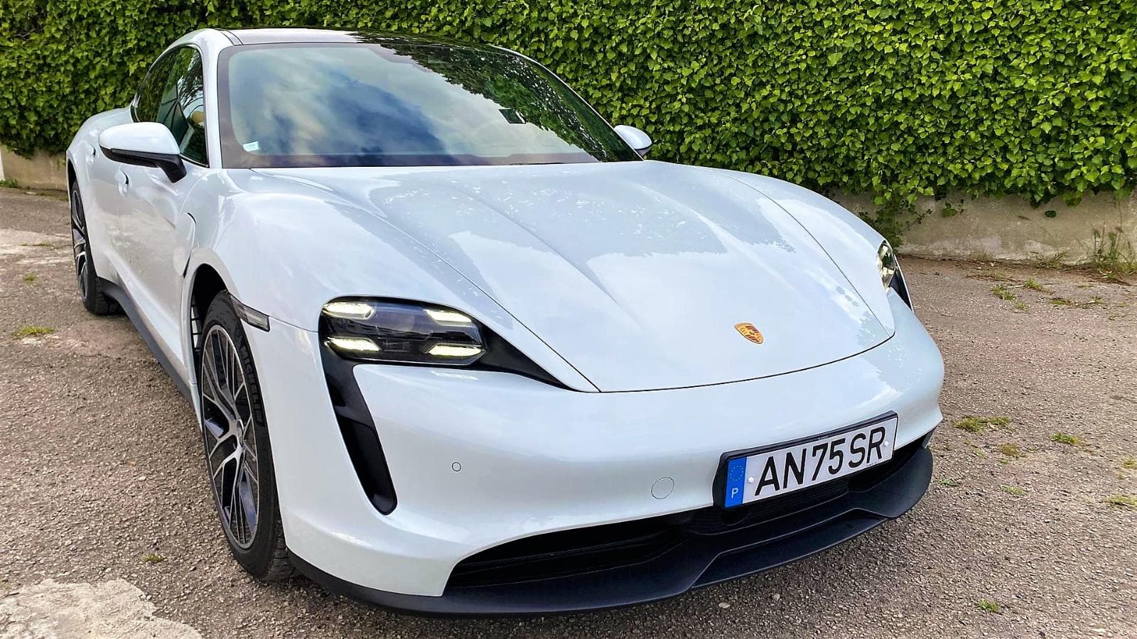 Porsche Taycan — imagem 1