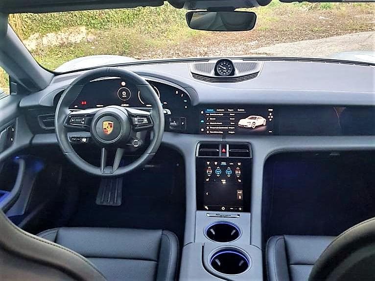 Porsche Taycan — imagem 10