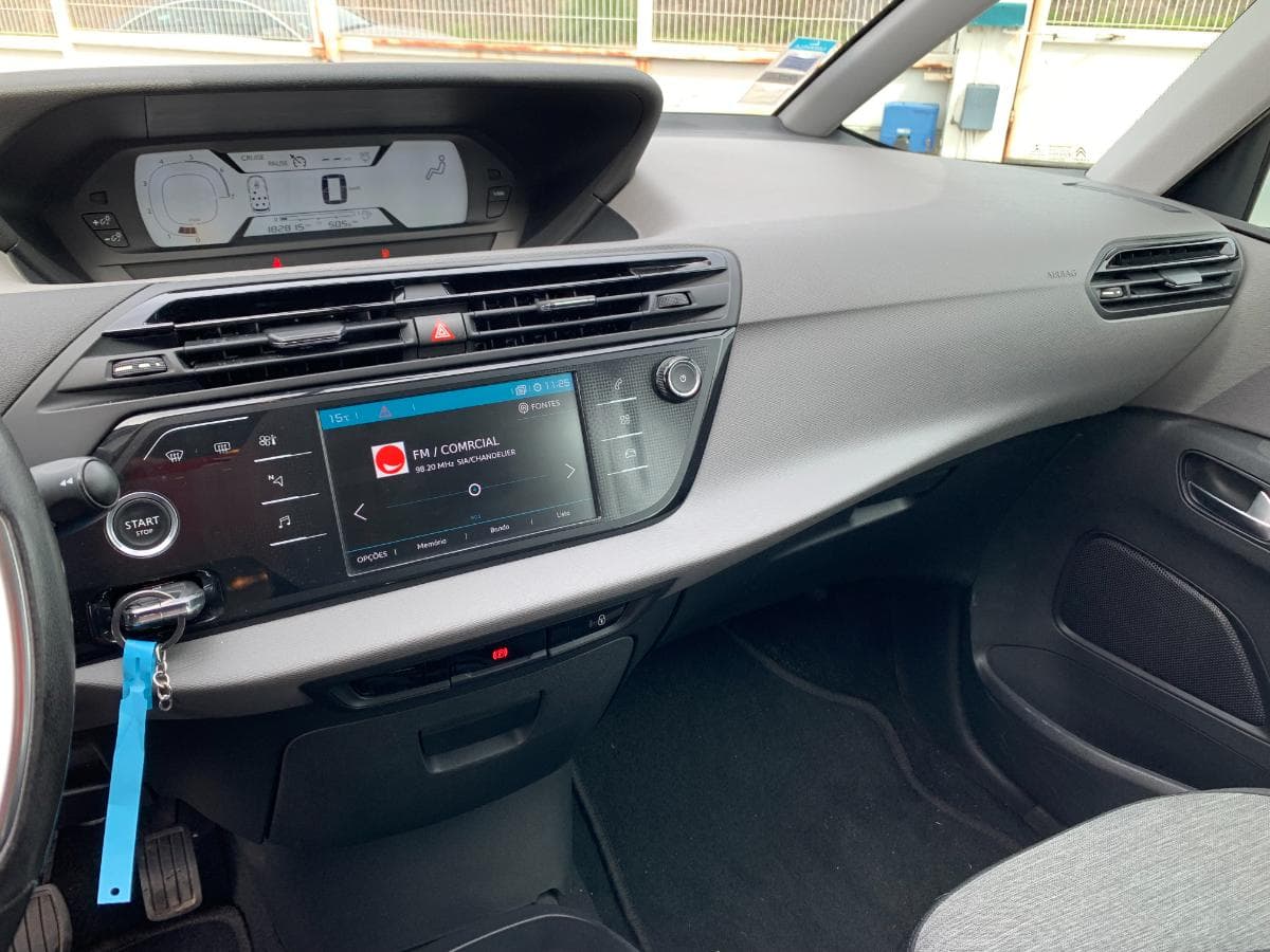 Citroën C4 Grand Picasso 1.6 BlueHDI · Ano 2016 — imagen 23