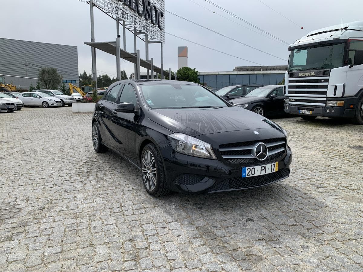 Mercedes-Benz A200 CDI · Ano 2014 — imagem 1