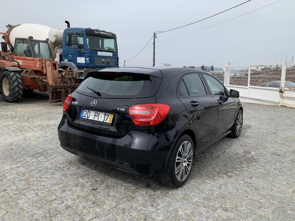 Mercedes-Benz A200 CDI · Ano 2014 — imagem 7