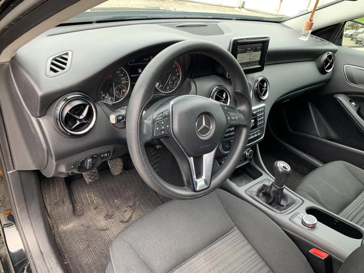 Mercedes-Benz A200 CDI · Ano 2014 — imagem 26