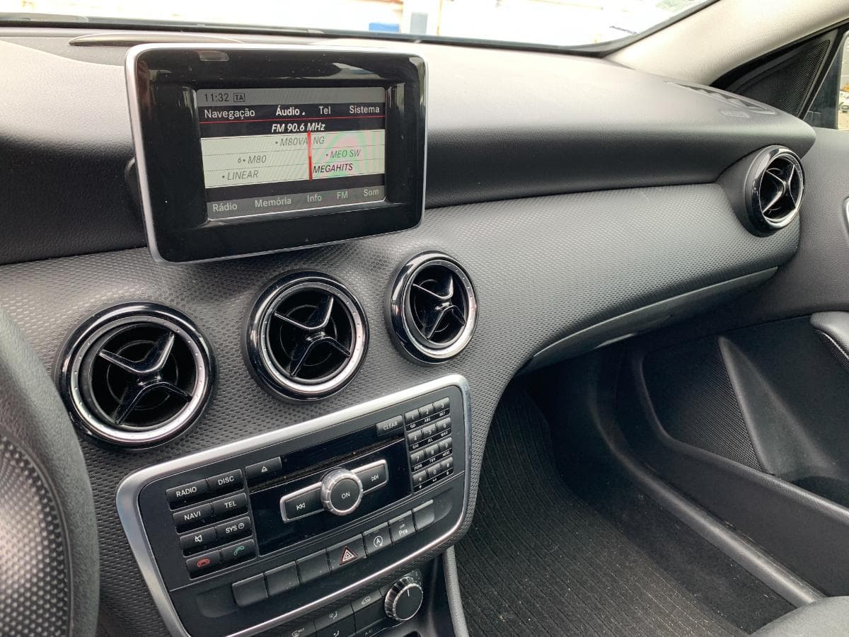 Mercedes-Benz A200 CDI · Ano 2014 — imagem 27